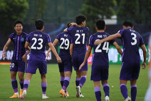 吉伦沃特完成注册 新赛季继续代表山东队出战